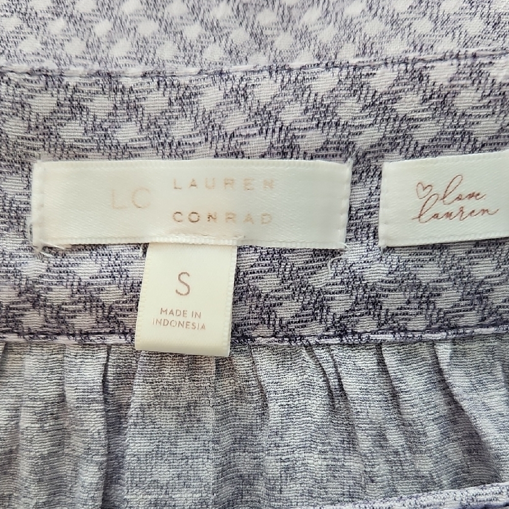 Lavender Women's Top - Picture 3 of 4